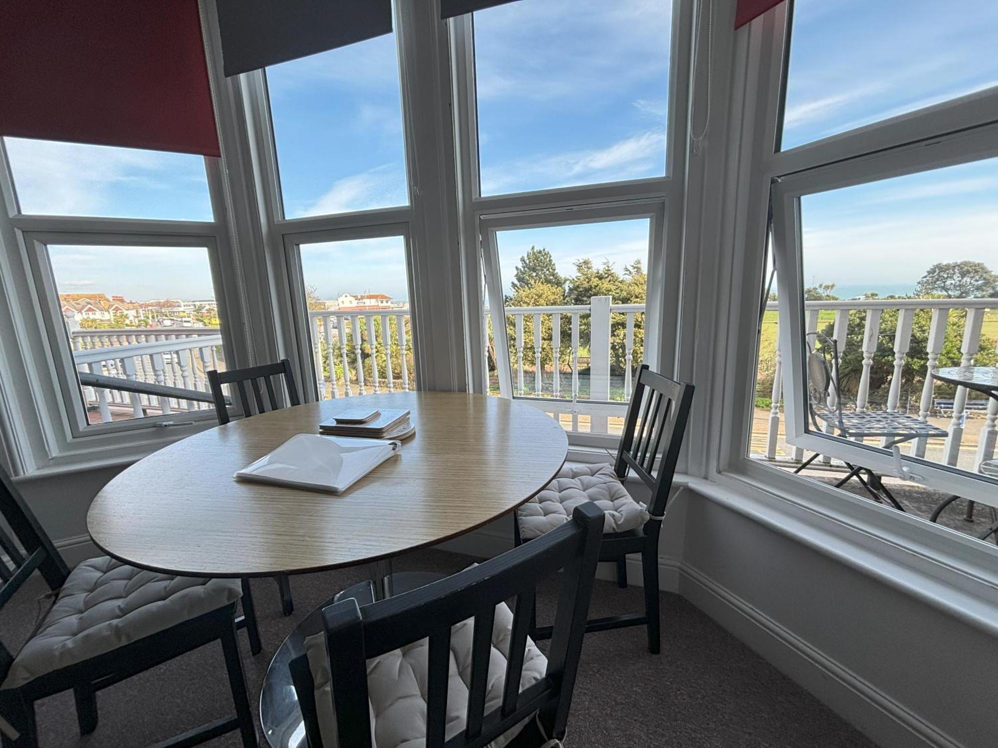 Seabreeze Apartment イーストボーン エクステリア 写真